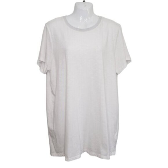 Torrid White Tee Sparkle Silver Neck Detail Size 2X - Picture 12 of 13